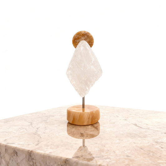 Nossa Senhora: Aliança — Escultura Diamante em Selenita - Sensí