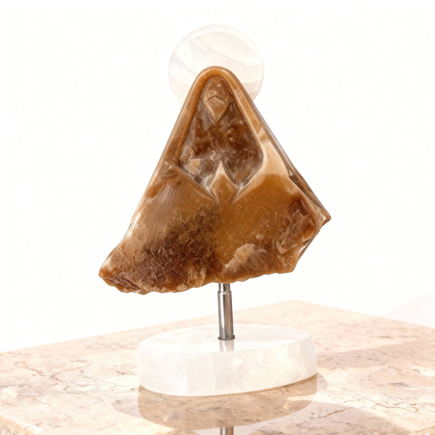 Nossa Senhora: Terra Serena — Escultura em Pedra Natural - Sensí